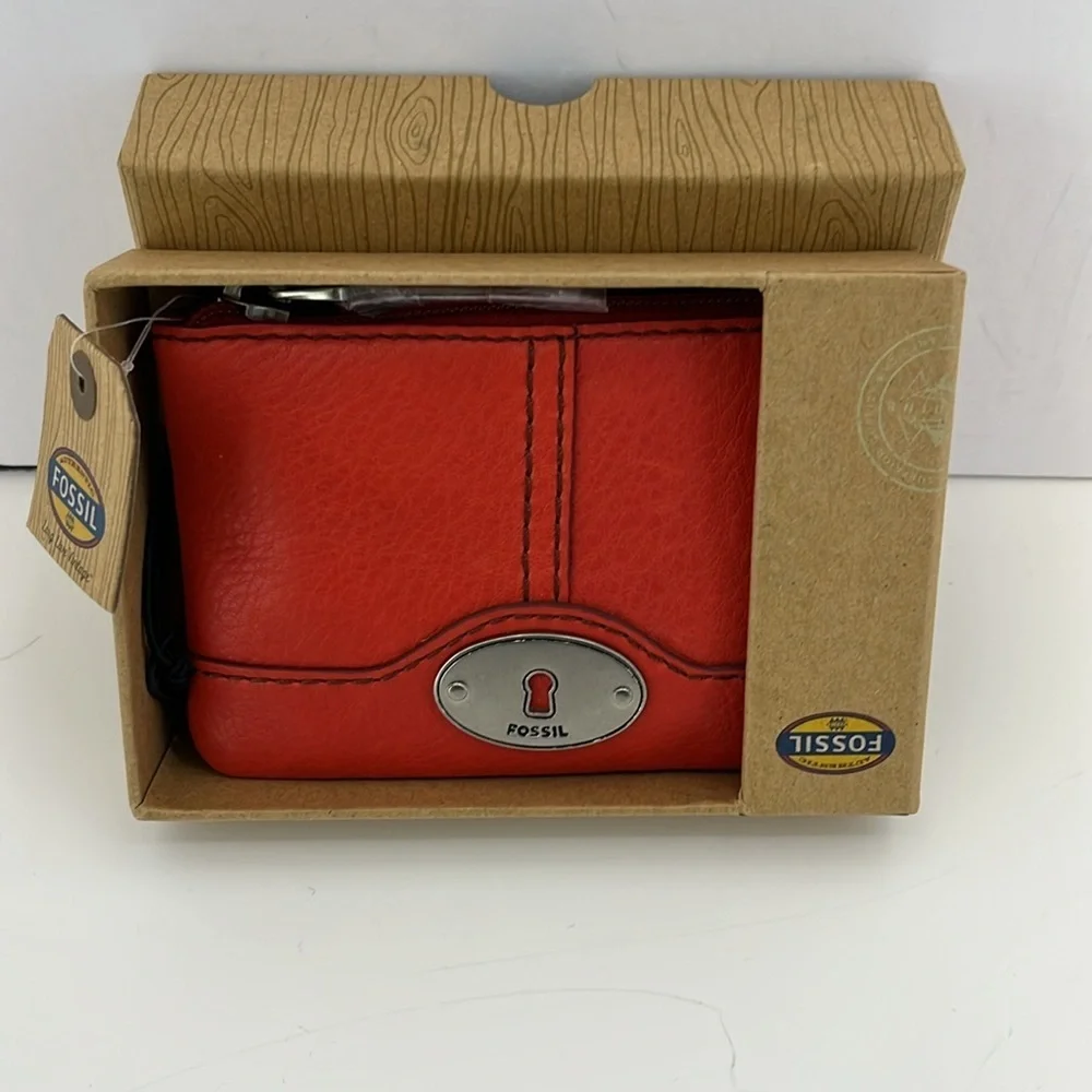 Fossil new box